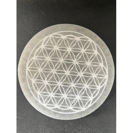 Plaque en Sélénite Ronde Gravée Fleur de Vie – Purification & Élévation Vibratoire